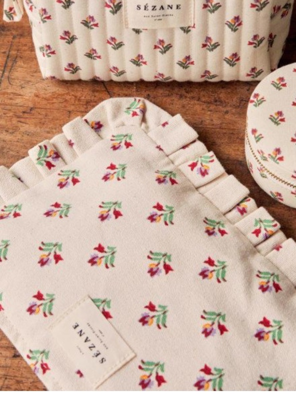Sézane Cream Floral Ruffle Cosmetic Pouch 100% Cotton